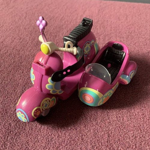 Littlest Pet Shop scooter by Hasbro