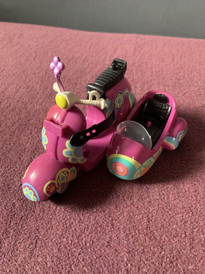 Littlest Pet Shop scooter by Hasbro