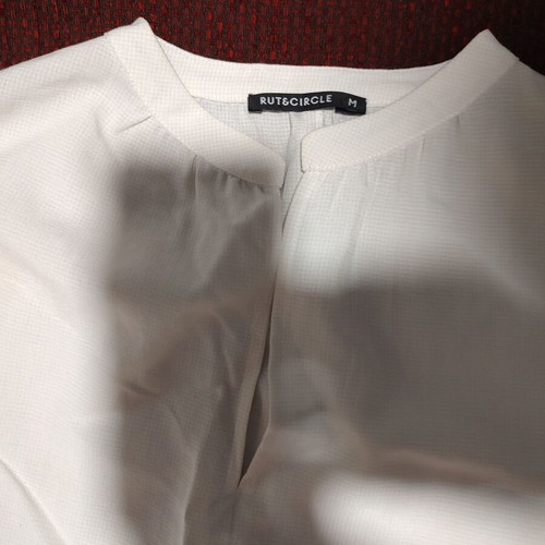 Rut & Circle women's airy blouse medium like new, white, 3/4 sleeves