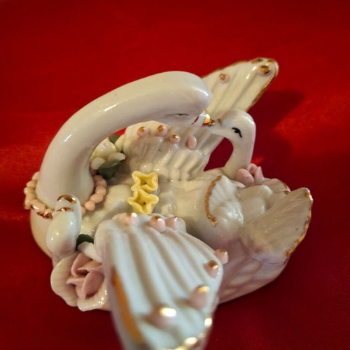 Swan porcelain vintage decoration like new