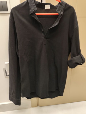 Black Shirt size M new, long or short sleeve