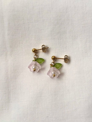 Handmade stud earrings with bead flowers, new