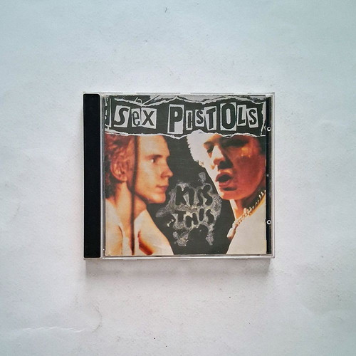 Sex Pistols Kiss This CD used, punk