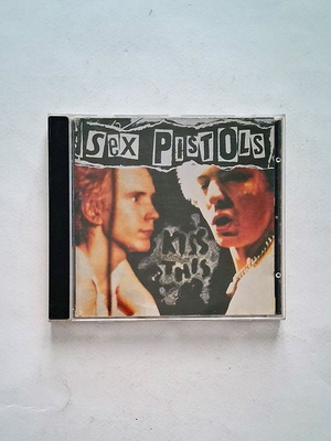 Sex Pistols Kiss This CD used, punk