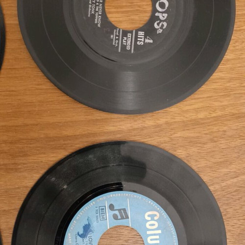 45 rpm records used, pack of 5 without sleeves