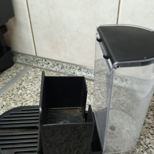 De'Longhi Inissia coffee maker parts used