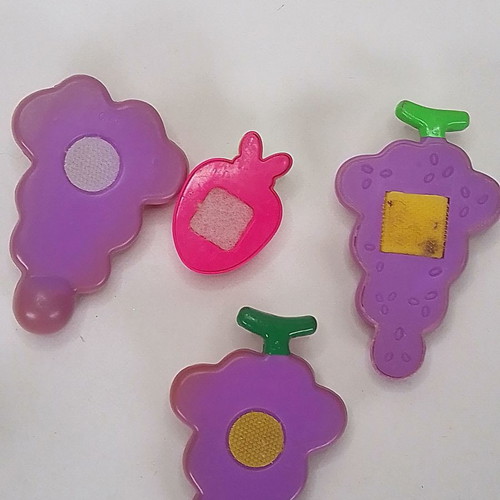 Children's plastic cake decorations used, pack of 4