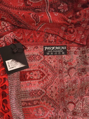Karizma women's pashmina scarf new, red paisley design