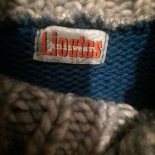 Lioutas sweater like new with unique petrol gray design
