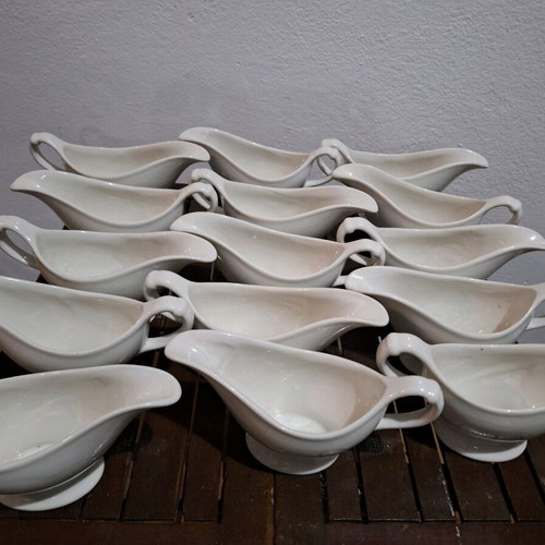 Vintage McNicol China Gravy Boats pack of 16, like new, ironstone porcelain