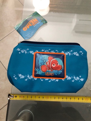 Finding Nemo barrel pencil case 20cm length new unused