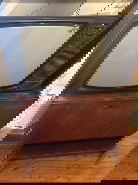 ΤΗΛΕΟΡΑΣΗ ΜΕΓΑΛΗ ΡΕΤΡΟΜΗ ΛΕΙΤΟΥΡΓΙΚΗ ΙΣΩΣ… € 50,00 Vendora