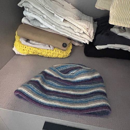 Unisex hipster knitted wool beanie new, multicolor blue