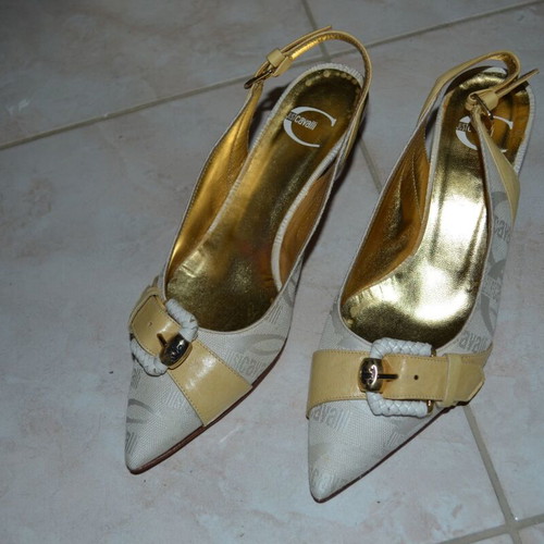 Roberto Cavalli leather sandals like new, size 36, white multicolor