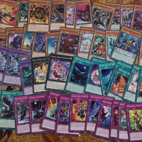 Προσφορά 500 Τυχαίες Common Κάρτες Yugioh Στα 18,00 Ευρώ
