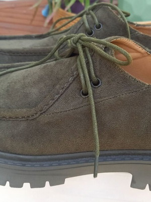 Suede shoes with laces like new, size 41, olive color