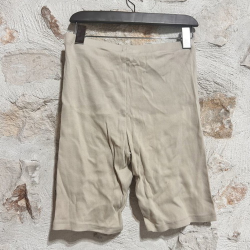 H&M Beige Ribbed Seamless Shaping Shorts Size M like new