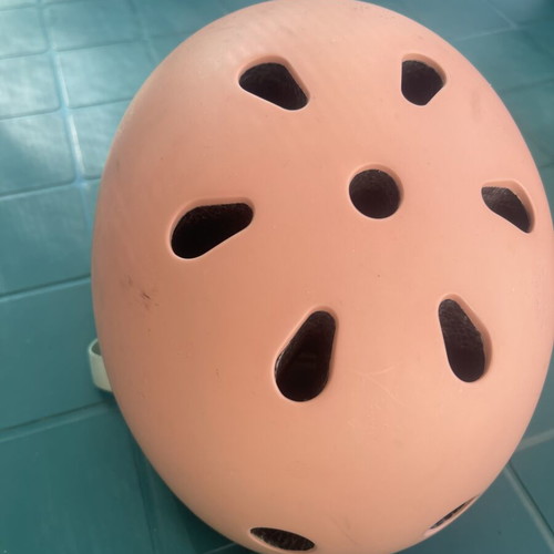 Scoot and Ride Kids Helmet like new, beige/mint with LED light