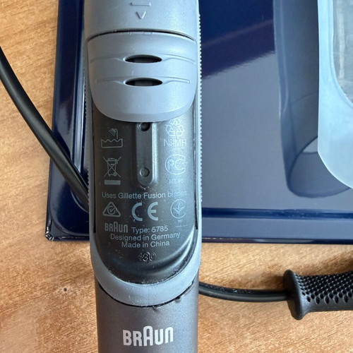 Braun Cruzer 6 body shaver used with accessories
