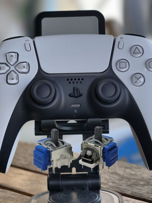Sony DualSense ασύρματο gamepad για PS5 σαν καινούργιο με K-Silver JS13 PRO+ TMR joystick