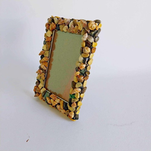 Photo frame like new, hand decorated with sea shells and stones