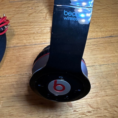 Beats Wired Headphones like new, black