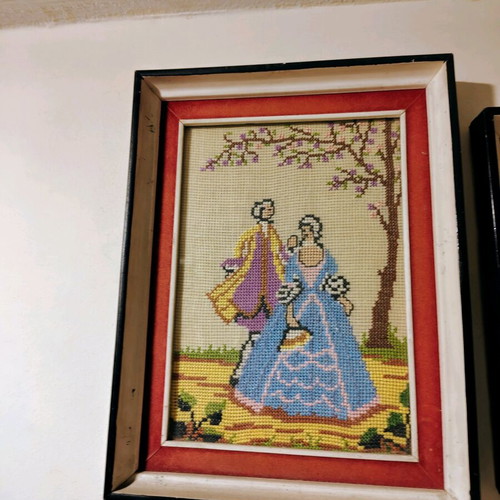 Embroidery frames like new, pack of 9 pieces