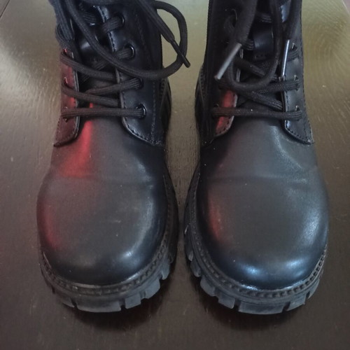 Girls' black boots size 31 used with sewn figures