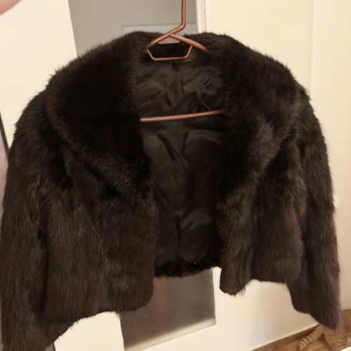 Authentic short fur bolero like new, dark brown and black