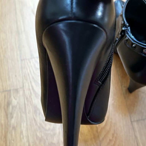 Roberto Botella leather ankle boots size 36 like new, black