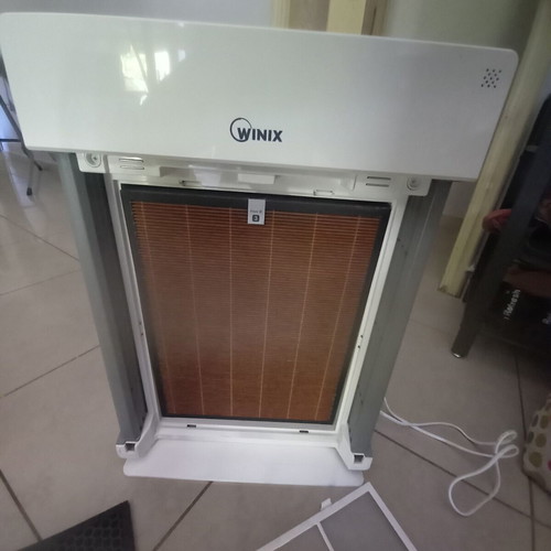 Winix Zero Pro air purifier like new