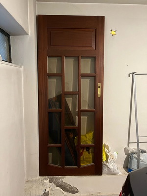 Sliding door mahogany with glass and brass handle like new