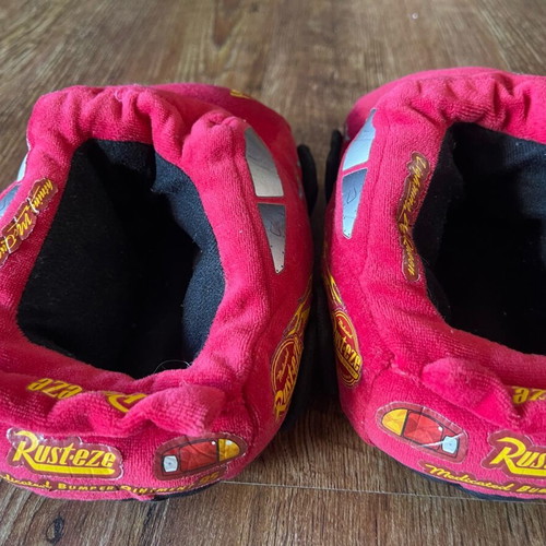 Macqueen kids slippers size 33 used with scuffs