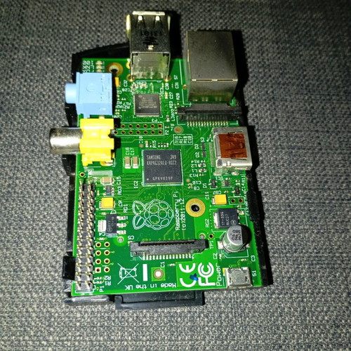 Raspberry Pi Model 1 2011 used, Model B Revision 512 MB RAM with case and charger