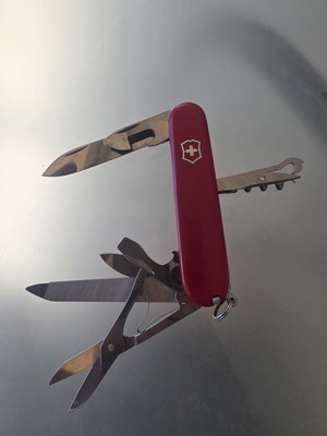 Victorinox Mountaineer ελβετικό μαχαίρι σαν καινούργιο