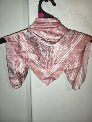 Scarf like new, white and pink