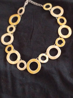 Short necklace used, yellow gold color by Vintage Atelier