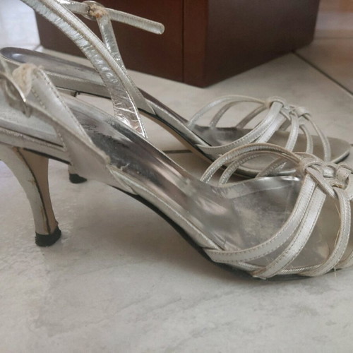 Beatrice silver sandals size 38 in good condition