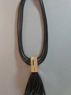 Boho necklace with tassels like new, black