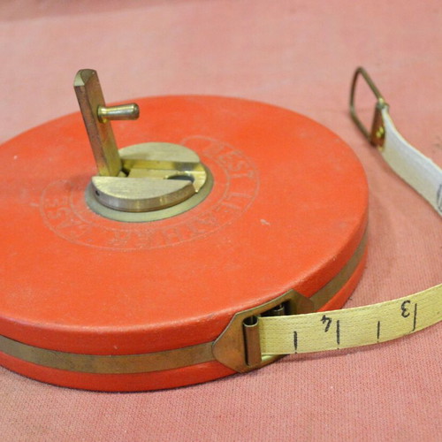 Collectible measuring tape 25 meters from former East Germany like new with leather case