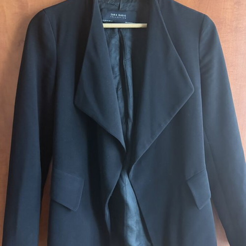 Zara black blazer XS used, elegant fit