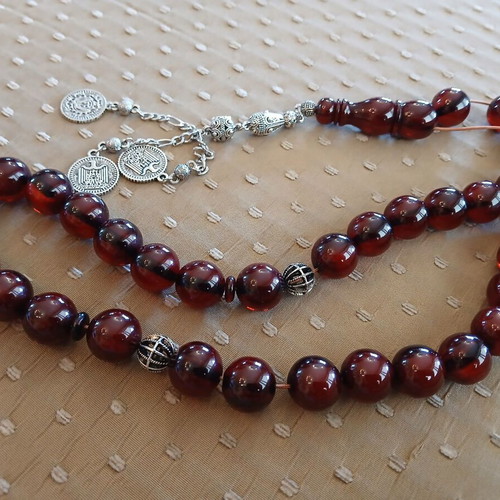 Bakelite Komboloi like new, 33 beads, traditional oriental finish