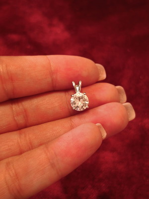 Silver pendant 925 with transparent crystal, like new