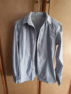 Women's fitted shirt used, white and blue, size M