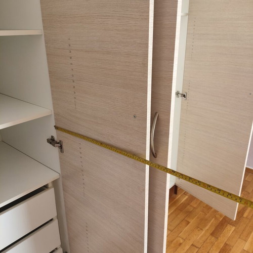 Wardrobe doors like new, set of 8 pieces with dark brown side panel