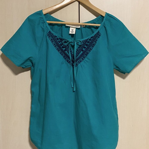 H&M cotton shirt with embroidery like new, blue and green, size M