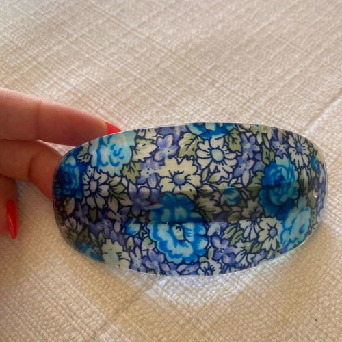 Hair clip like new with blue floral pattern