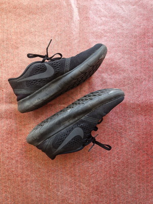 Nike athletic shoes black used size 36