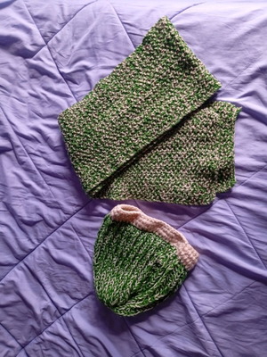 Χειροποίητο σετ κασκόλ και σκουφός καινούργιο, μπεζ και πράσινο