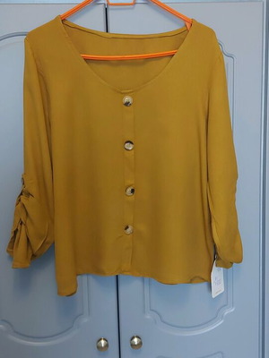 Mustard blouse with buttons new, one size
